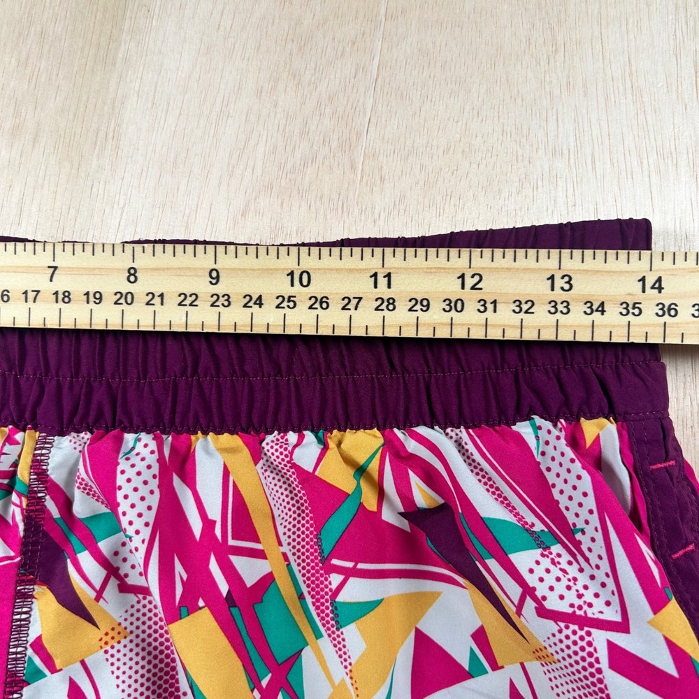 Under Armour HeatGear Women Small Geometric Print Running Training Shorts Purple - Picture 4 of 5